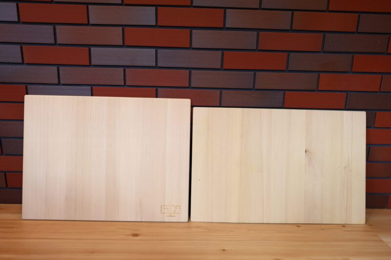 新品と使用後のバスマットの比較画像